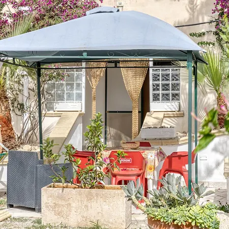 Mono Glicine Apartman Torre Pali